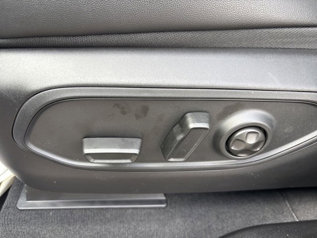 New 2025 Jeep Grand Cherokee Altitude image 20