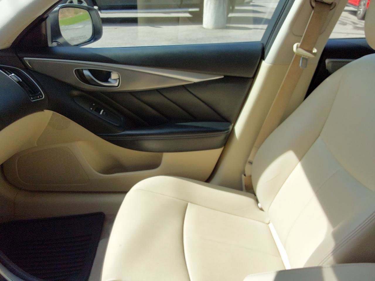 Used 2015 INFINITI Q50 Premium w/ Navigation Package AWD/4WD image 15
