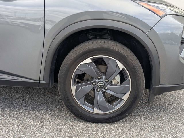 Used 2024 Nissan Rogue SV FWD image 11