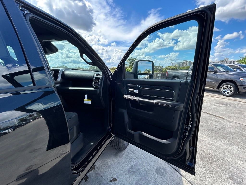 New 2025 RAM 2500 Big Horn image 32