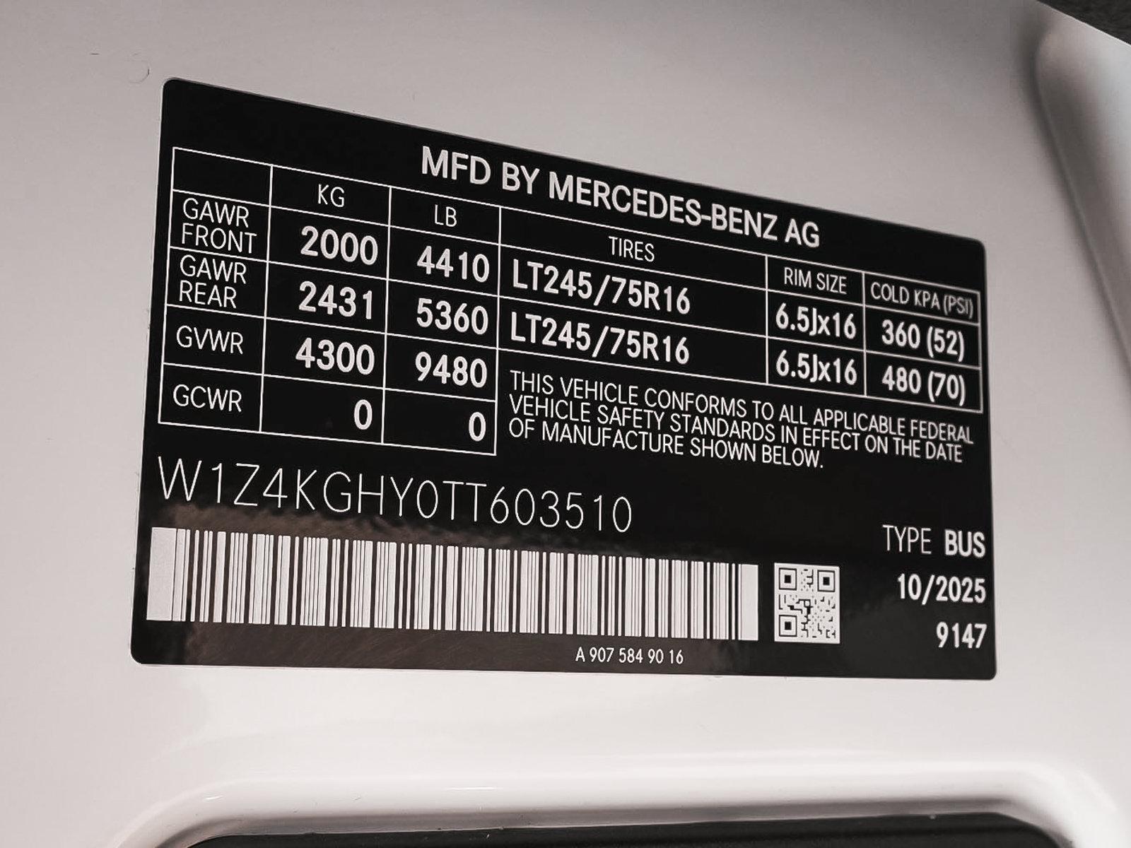 Used 2026 Mercedes-Benz Sprinter 2500 image 13