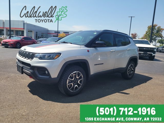 Used 2024 Jeep Compass Trailhawk image 1