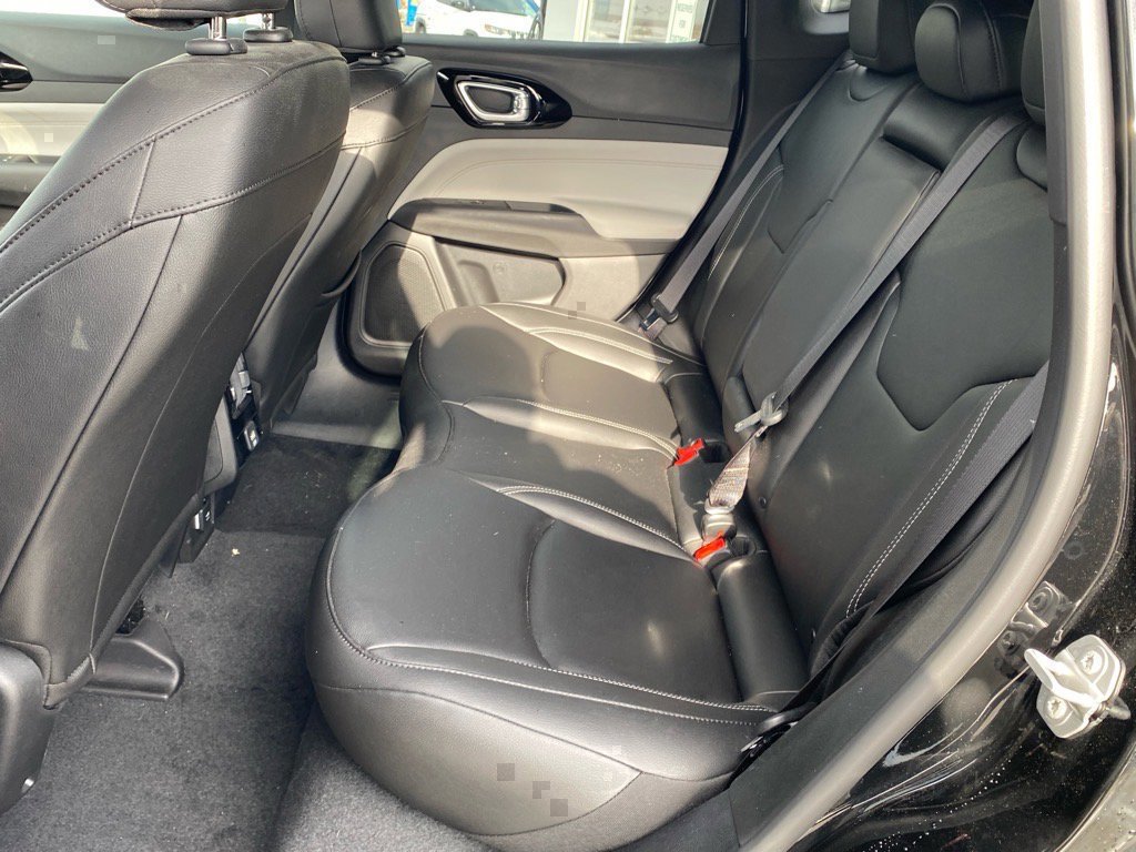 Used 2025 Jeep Compass Limited image 24