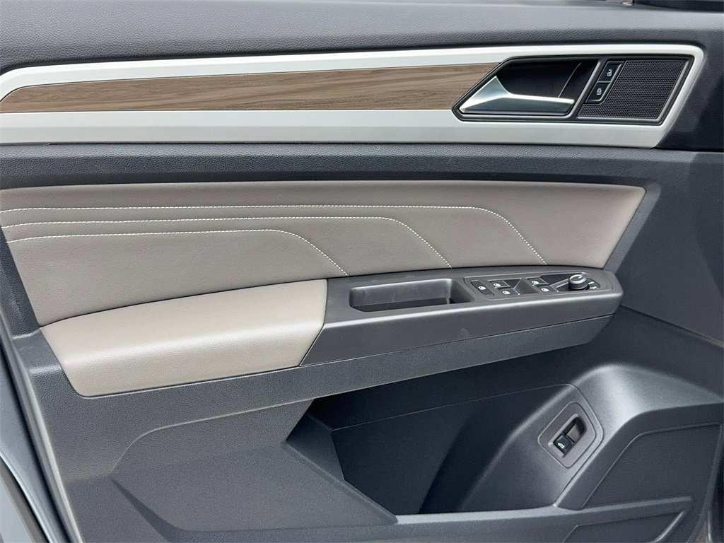 Used 2023 Volkswagen Atlas SEL image 41