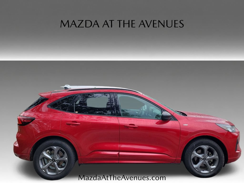 Used 2024 Ford Escape ST-Line w/ Tech Pack #1 FWD image 17