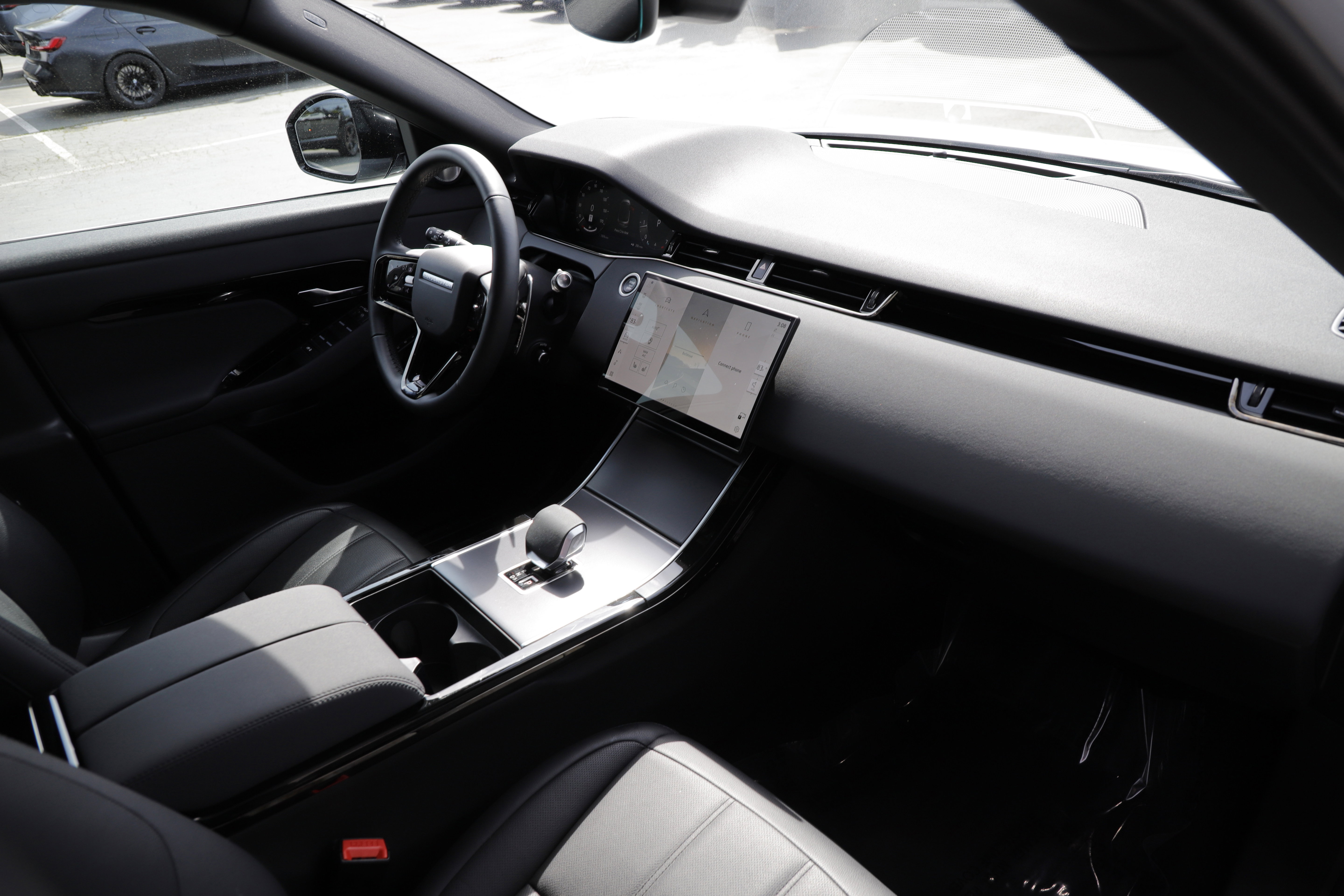 Certified 2025 Land Rover Range Rover Evoque Dynamic SE image 8