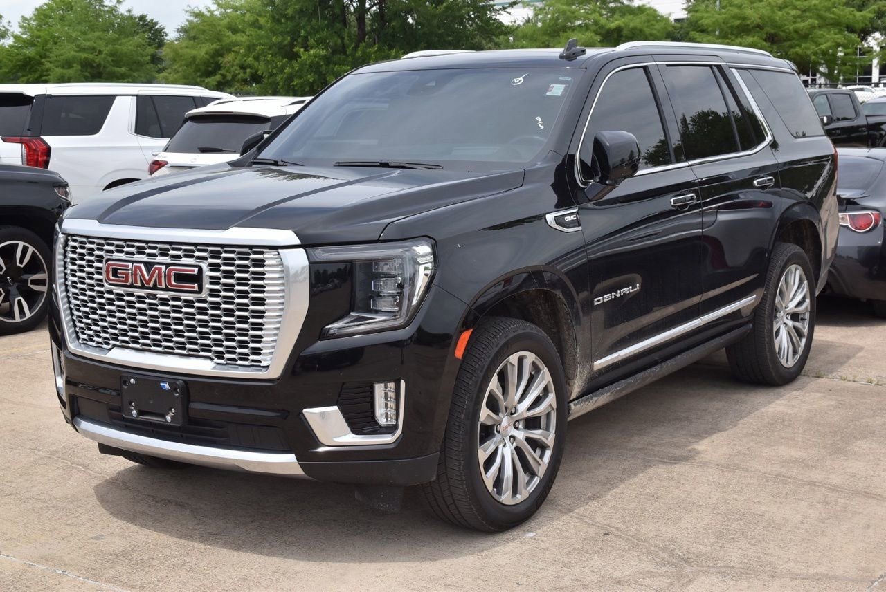 Used 2023 GMC Yukon Denali w/ Advanced Technology Package AWD/4WD image 2