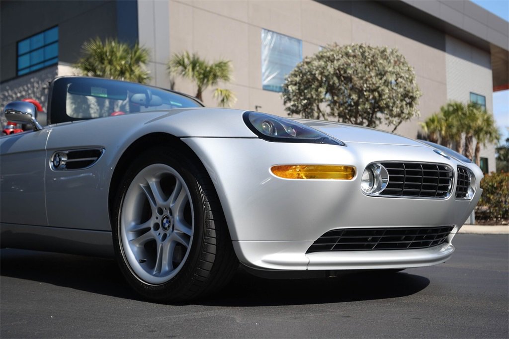 Used 2001 BMW Z8 image 11