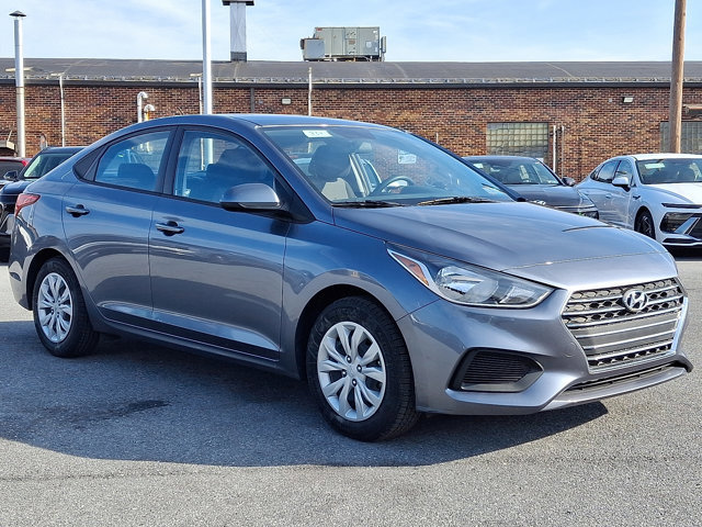 Used 2020 Hyundai Accent SE image 3