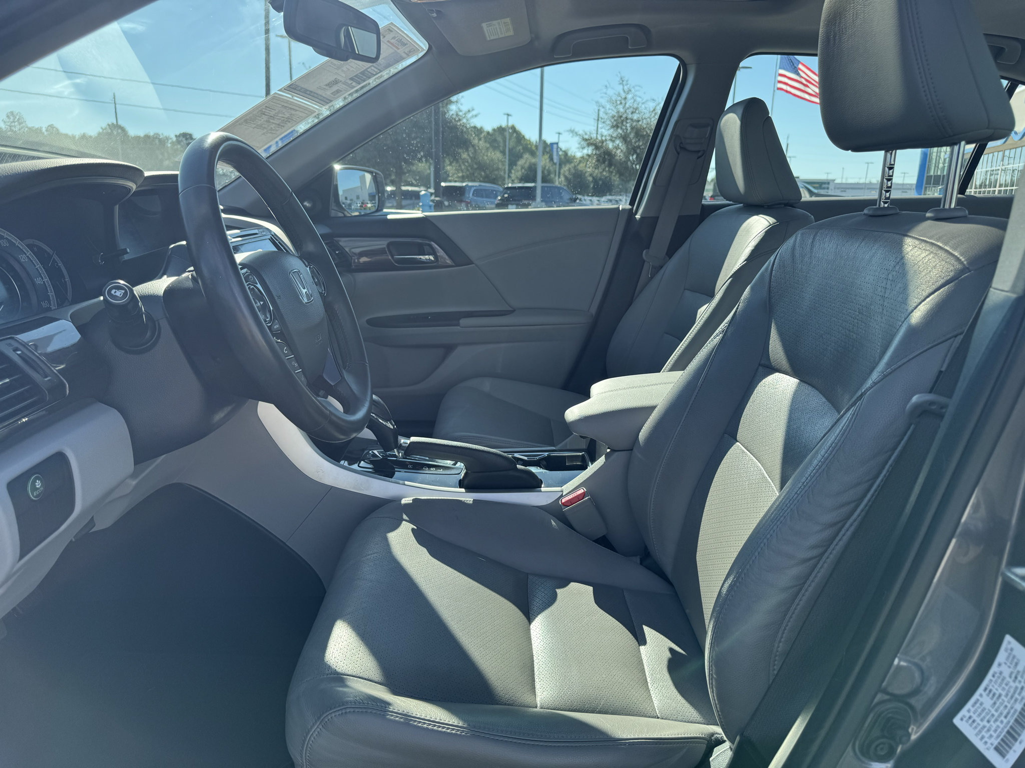 Used 2016 Honda Accord EX-L image 10