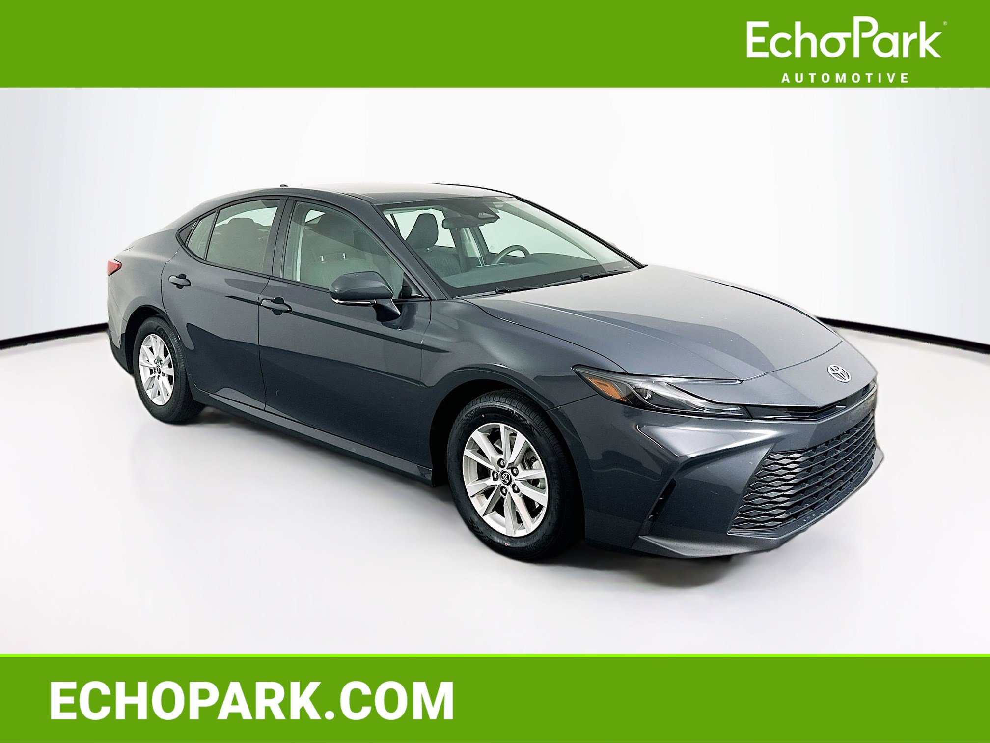 Used 2025 Toyota Camry LE image 1