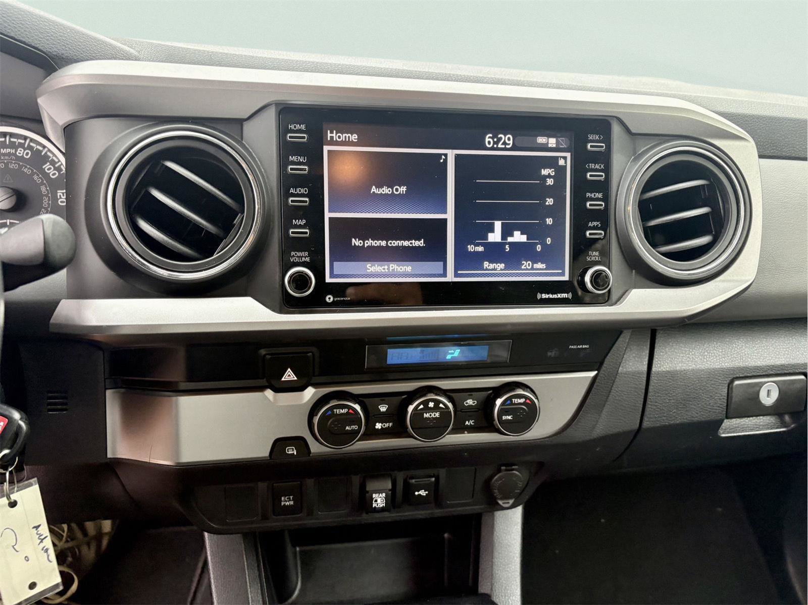Used 2022 Toyota Tacoma SR5 RWD image 13