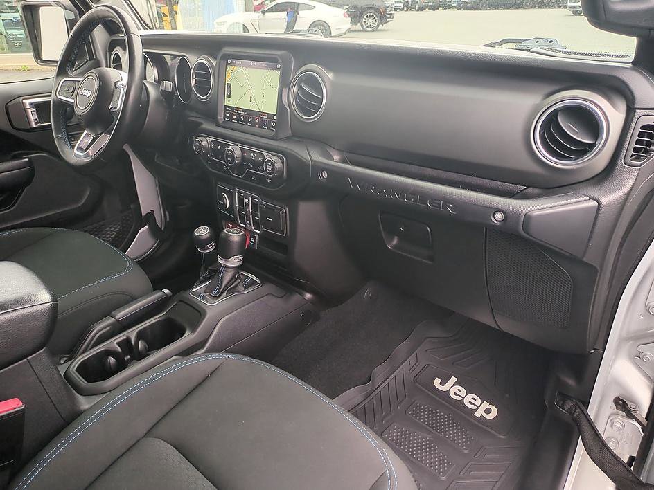 Used 2022 Jeep Wrangler Unlimited Rubicon 4xe w/ Steel Bumper Group AWD/4WD image 34