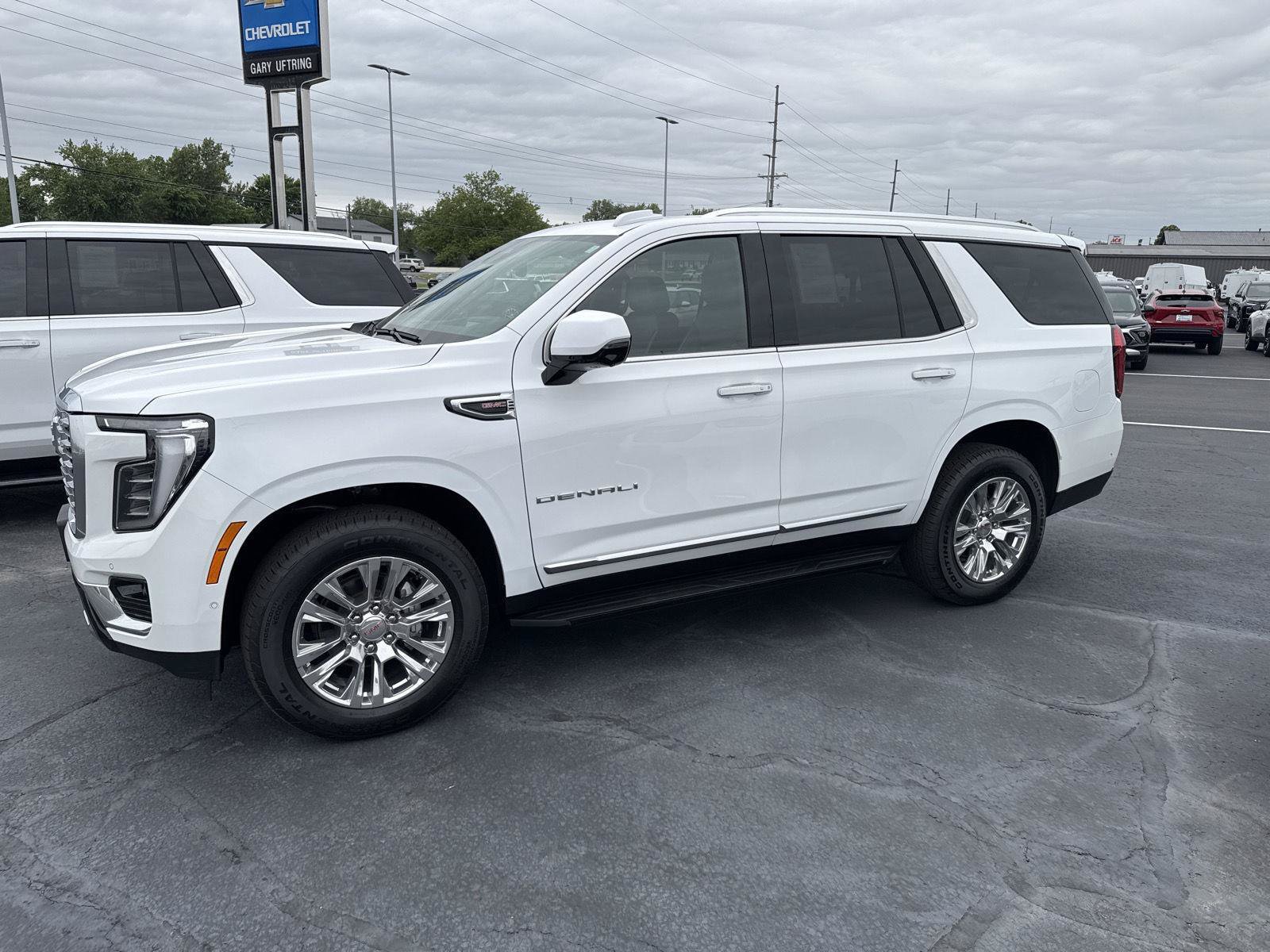 Used 2025 GMC Yukon Denali AWD/4WD image 5
