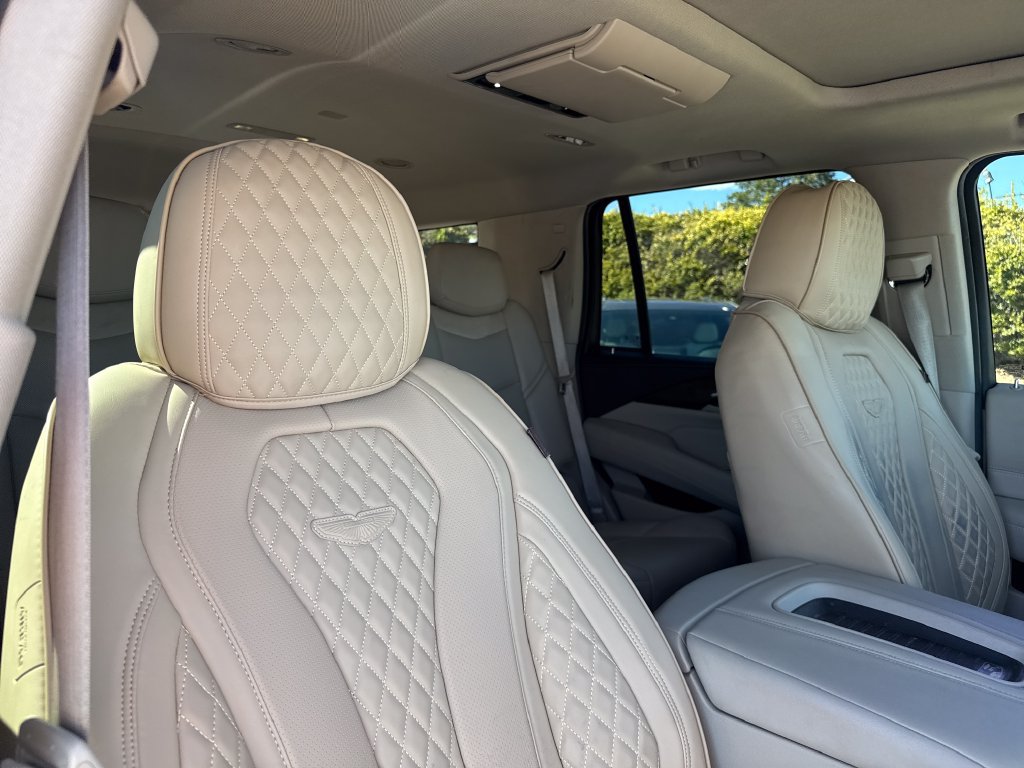 Used 2019 Cadillac Escalade Luxury RWD image 33