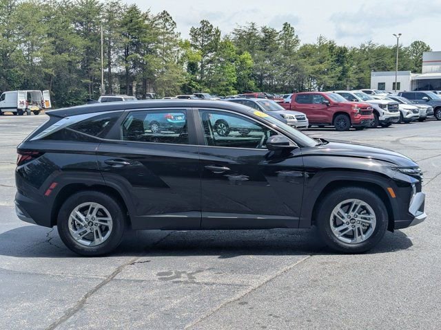 Used 2025 Hyundai Tucson SE FWD image 8