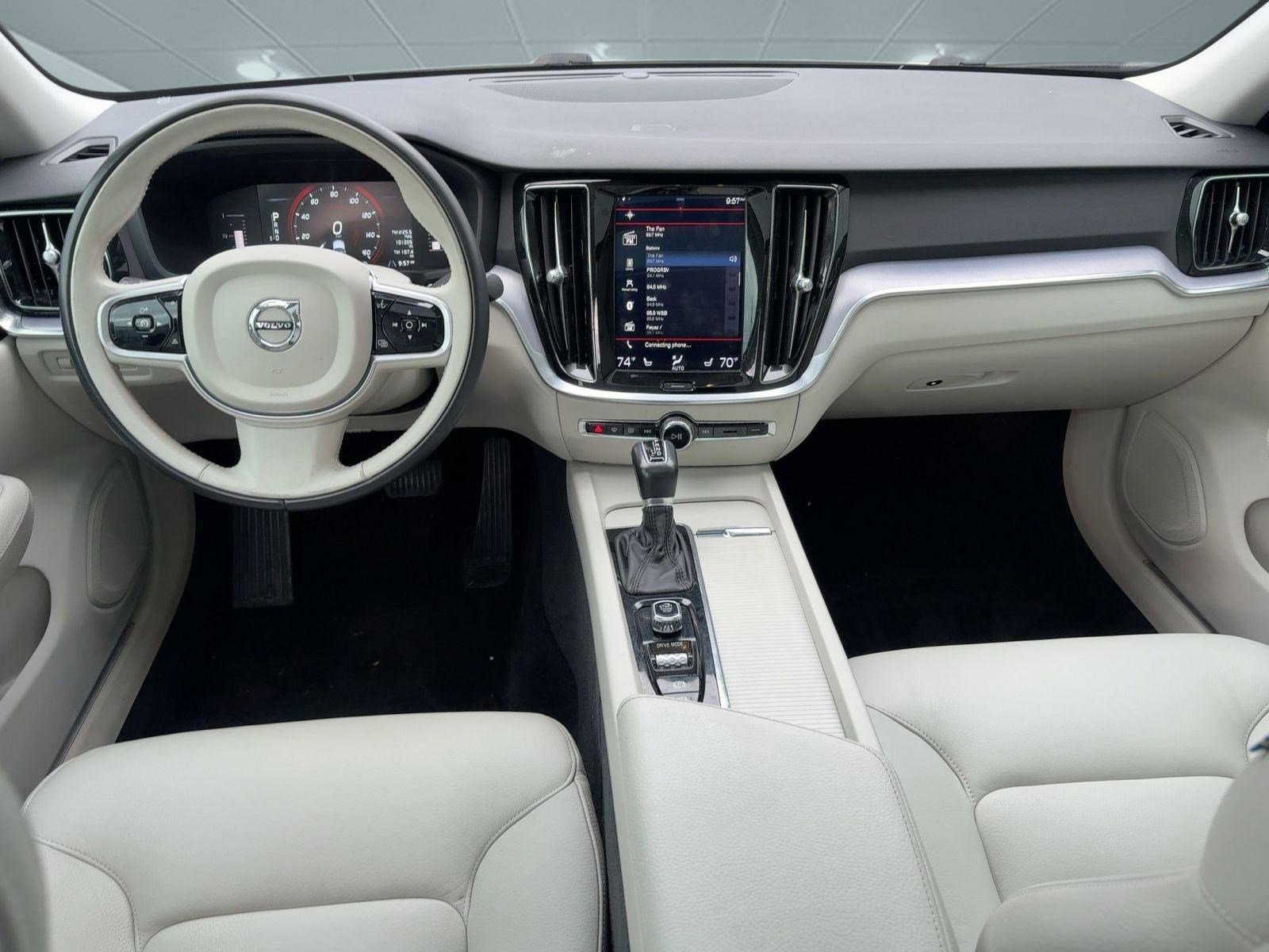 Used 2019 Volvo S60 T5 Momentum image 14