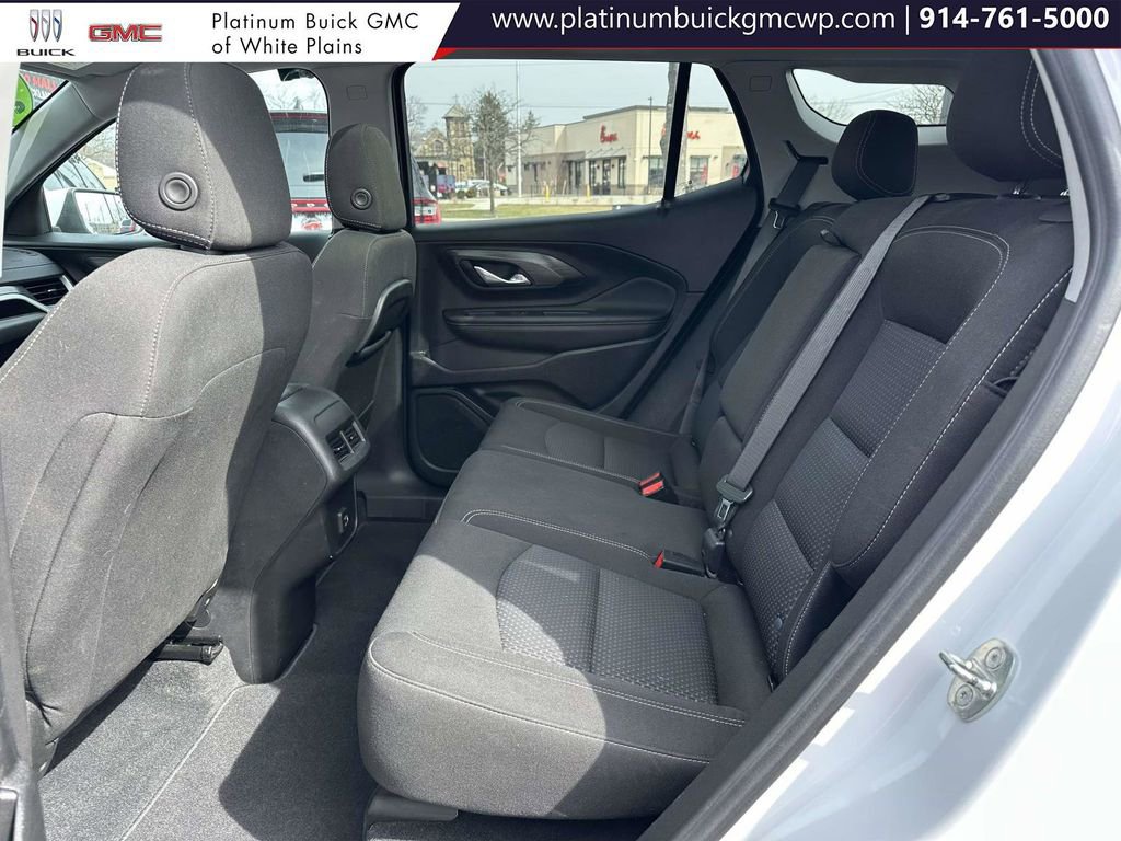 Used 2022 GMC Terrain SLE w/ Driver Convenience Package image 16