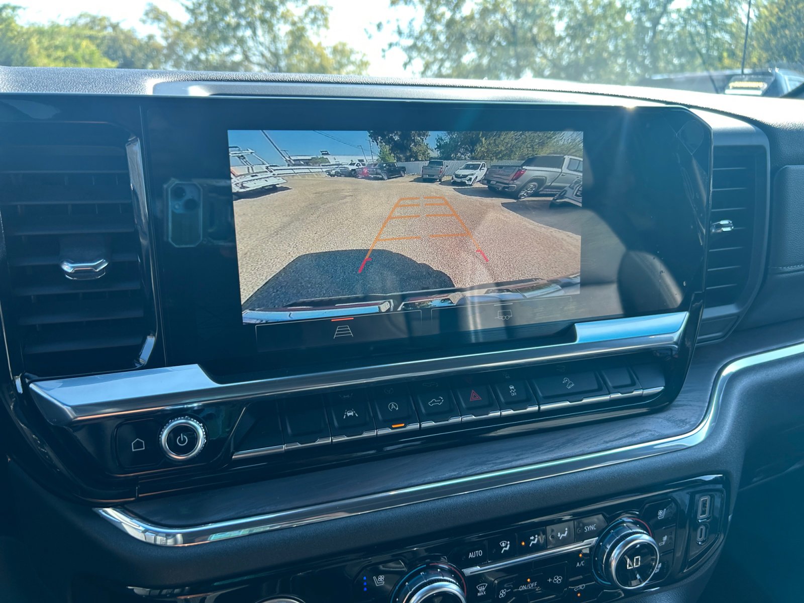 Used 2023 GMC Sierra 1500 SLT image 15