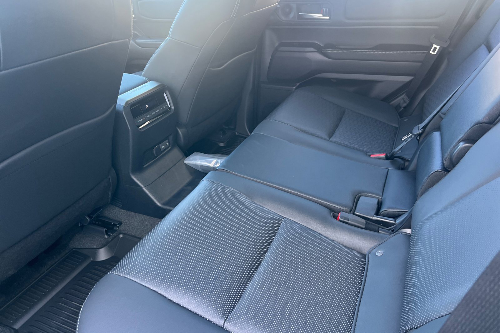 Used 2025 Toyota Land Cruiser w/ Premium Package image 9