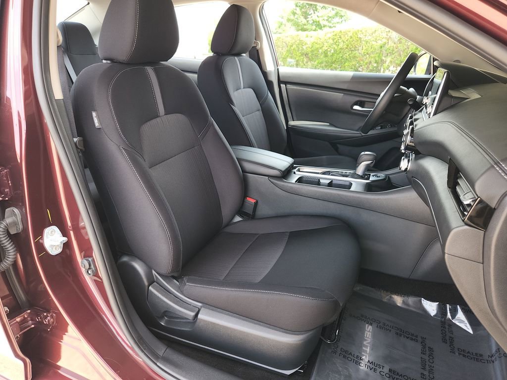 Used 2025 Nissan Sentra SV FWD image 15