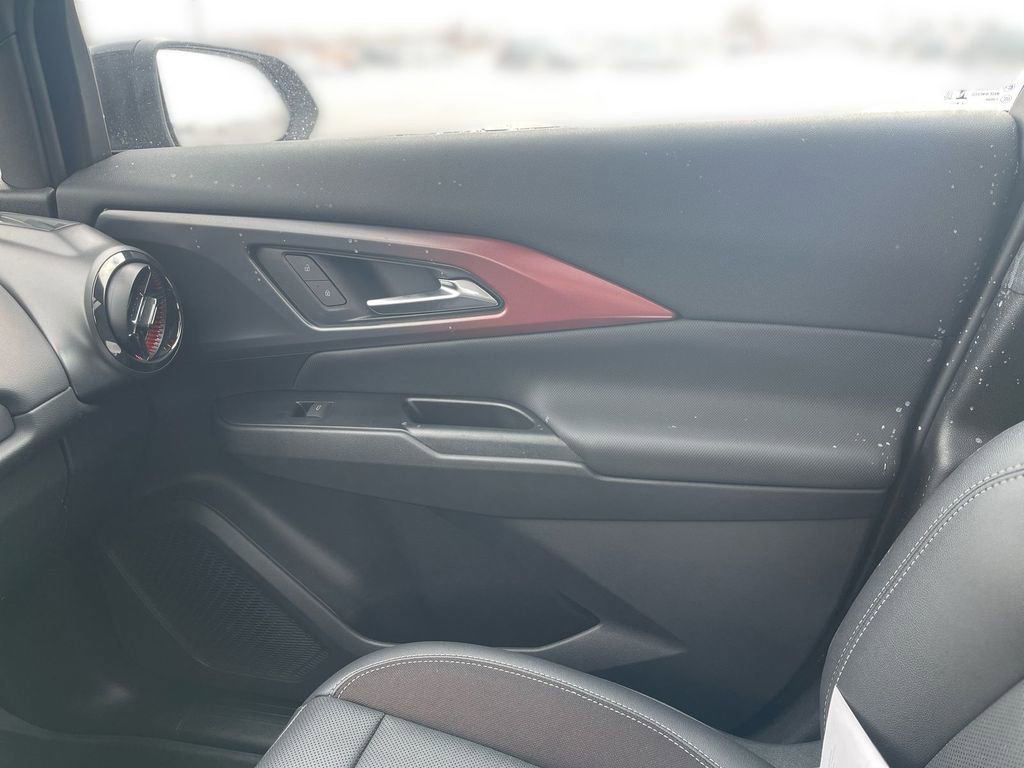 Used 2025 Chevrolet Equinox EV RS image 16