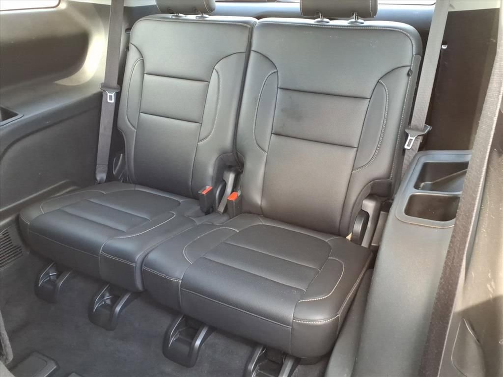 Used 2023 GMC Acadia SLT image 12