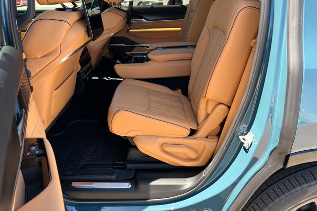 New 2026 Jeep Grand Wagoneer Summit AWD/4WD image 21
