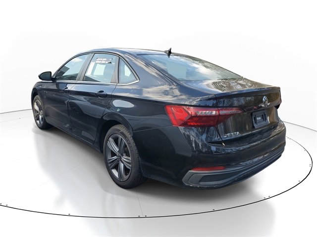 Used 2024 Volkswagen Jetta SE image 4