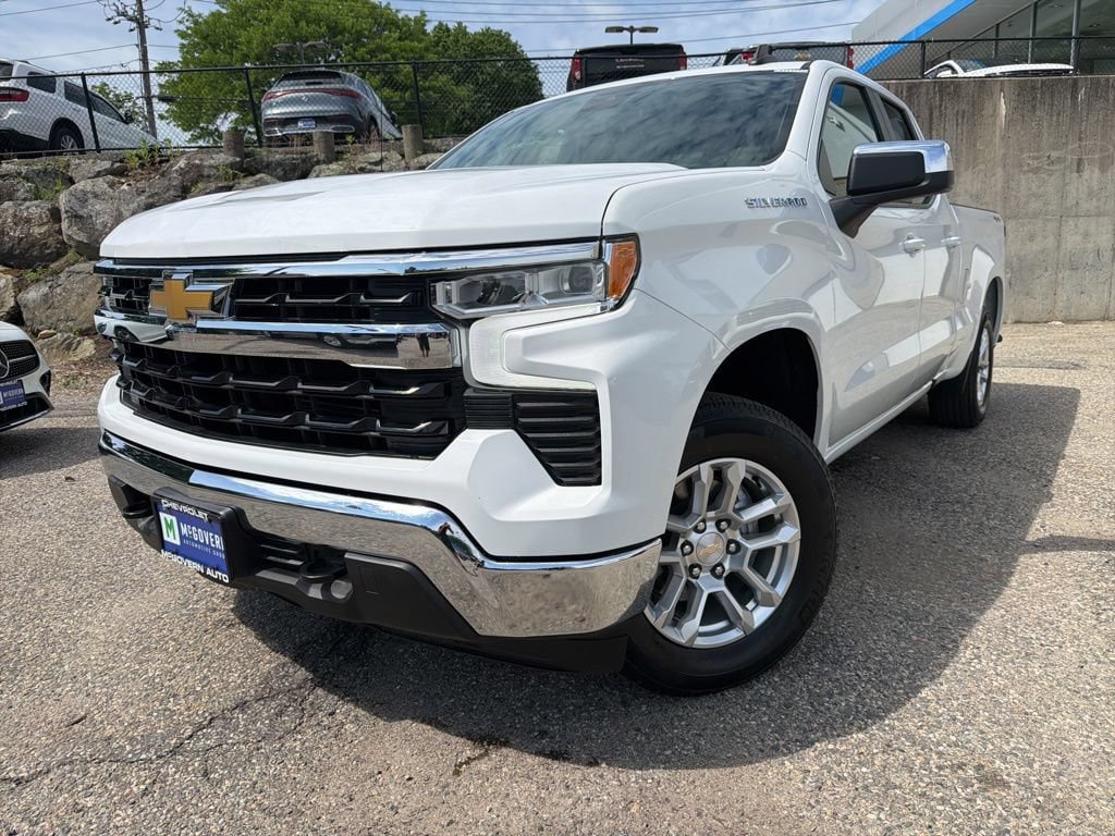 Used 2023 Chevrolet Silverado 1500 LT AWD/4WD image 2