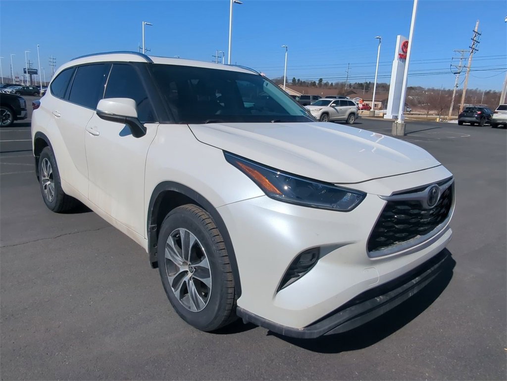 Used 2021 Toyota Highlander XLE