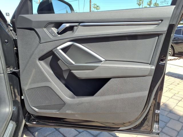 Used 2022 Audi Q3 2.0T Premium Plus w/ Premium Plus Package image 28