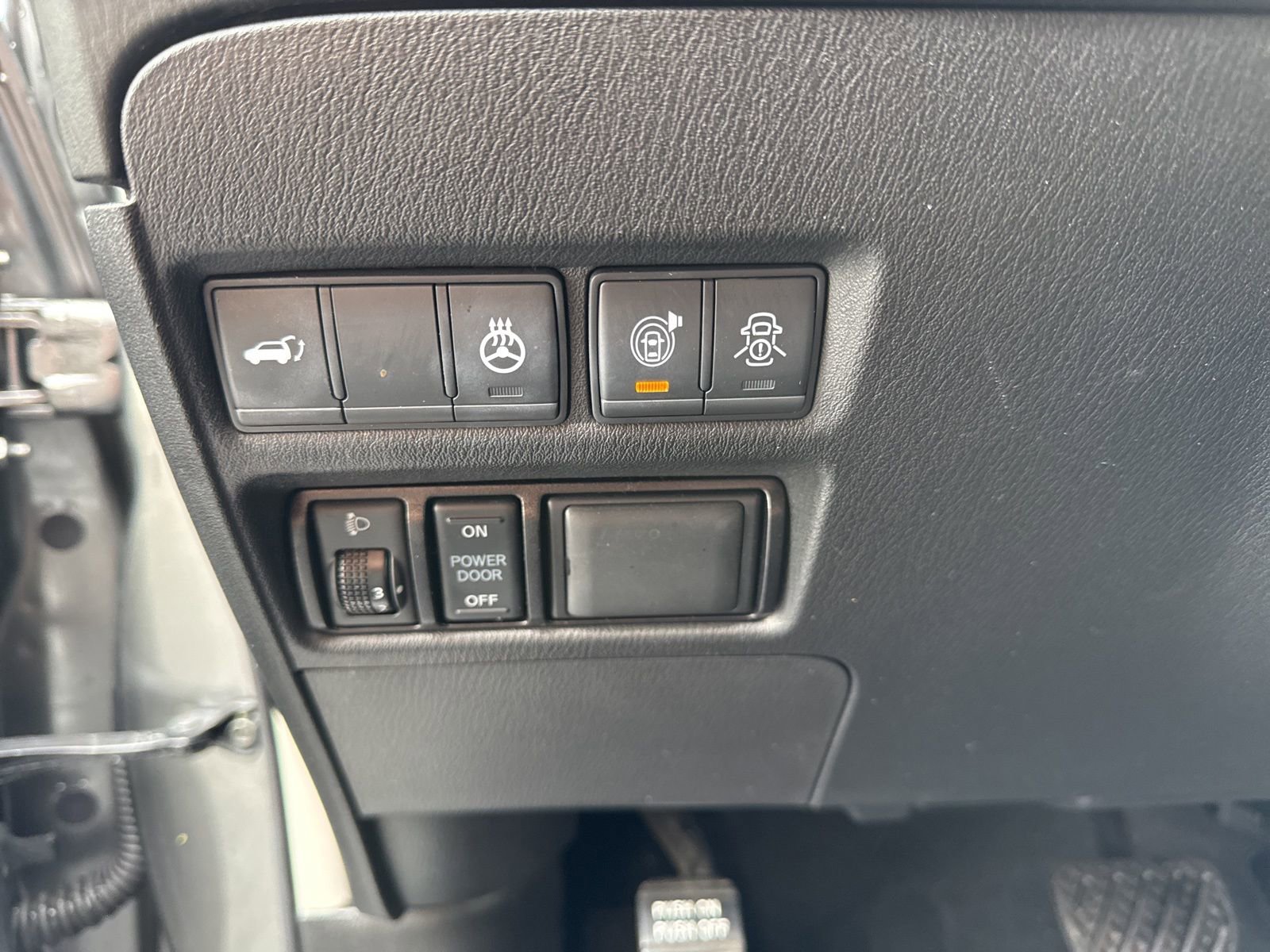 Used 2019 Nissan Armada Platinum w/ Captain's Chairs Package image 23