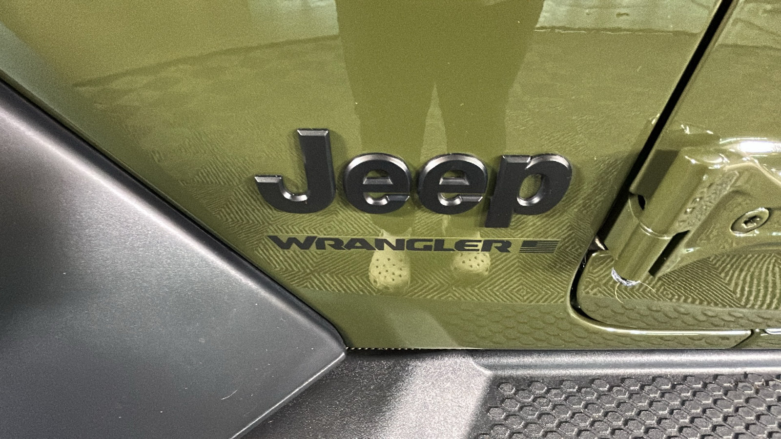 Used 2024 Jeep Wrangler Unlimited Sport AWD/4WD image 11