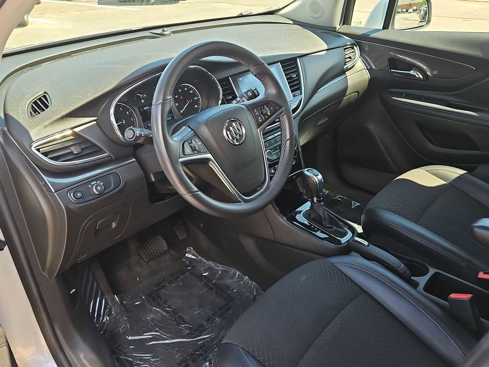 Certified 2018 Buick Encore Preferred FWD image 10