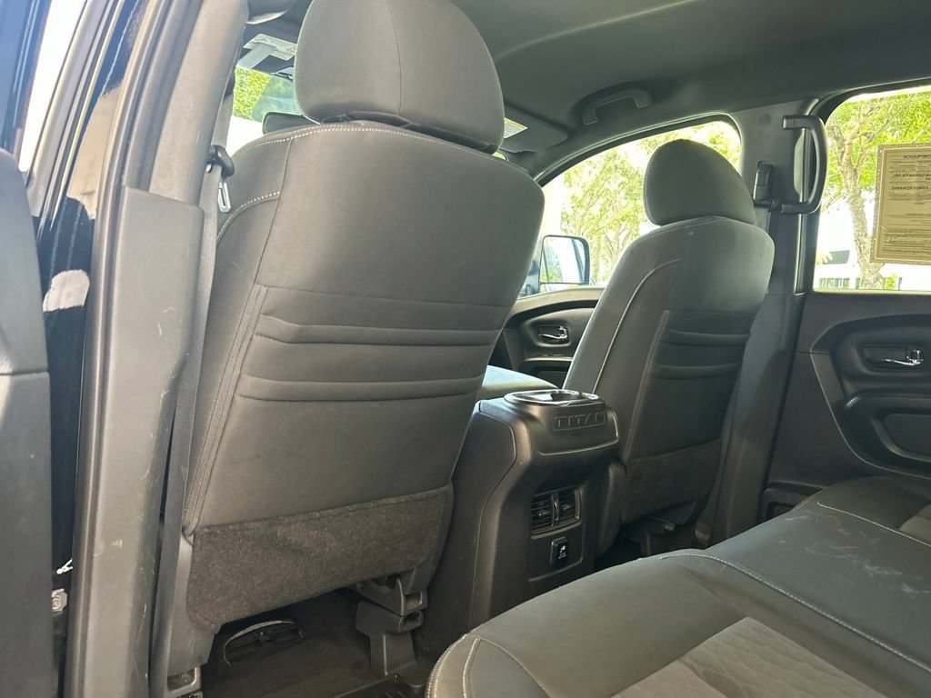Used 2018 Nissan Titan SV w/ SV Convenience Package AWD/4WD image 39