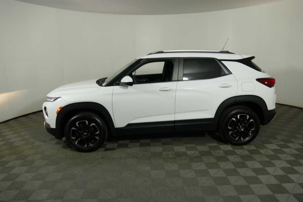 Used 2023 Chevrolet TrailBlazer LT AWD/4WD image 6