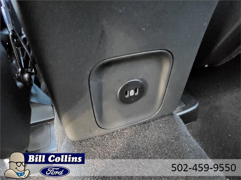 New 2024 Ford Escape SE image 21