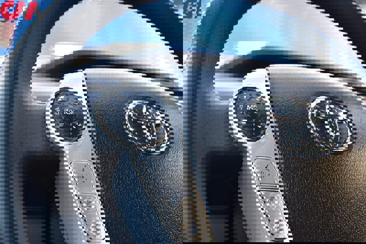 Used 2017 Toyota Prius C One image 14