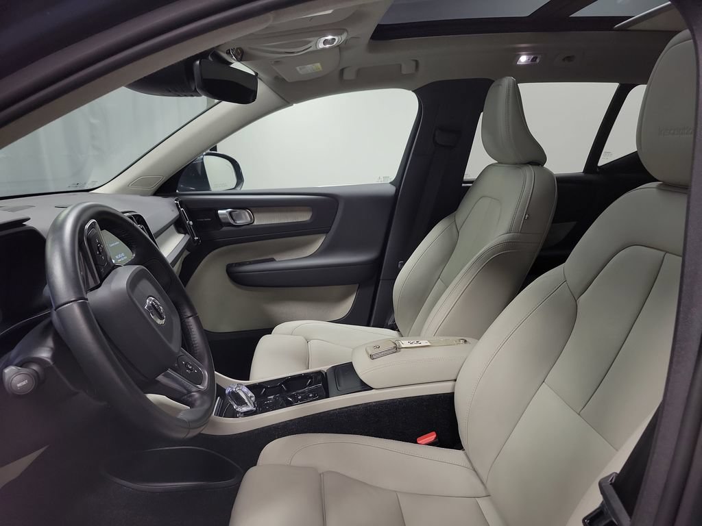 Used 2019 Volvo XC40 T5 Inscription AWD/4WD image 13