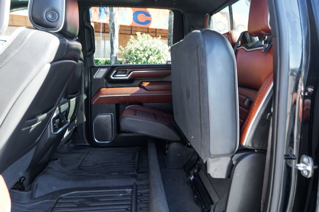 Used 2024 GMC Sierra 3500 Denali Ultimate AWD/4WD image 40