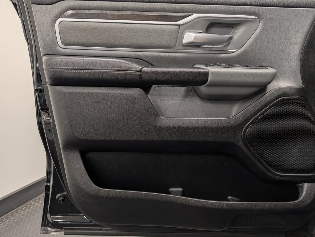 Used 2020 RAM 1500 Big Horn AWD/4WD image 8