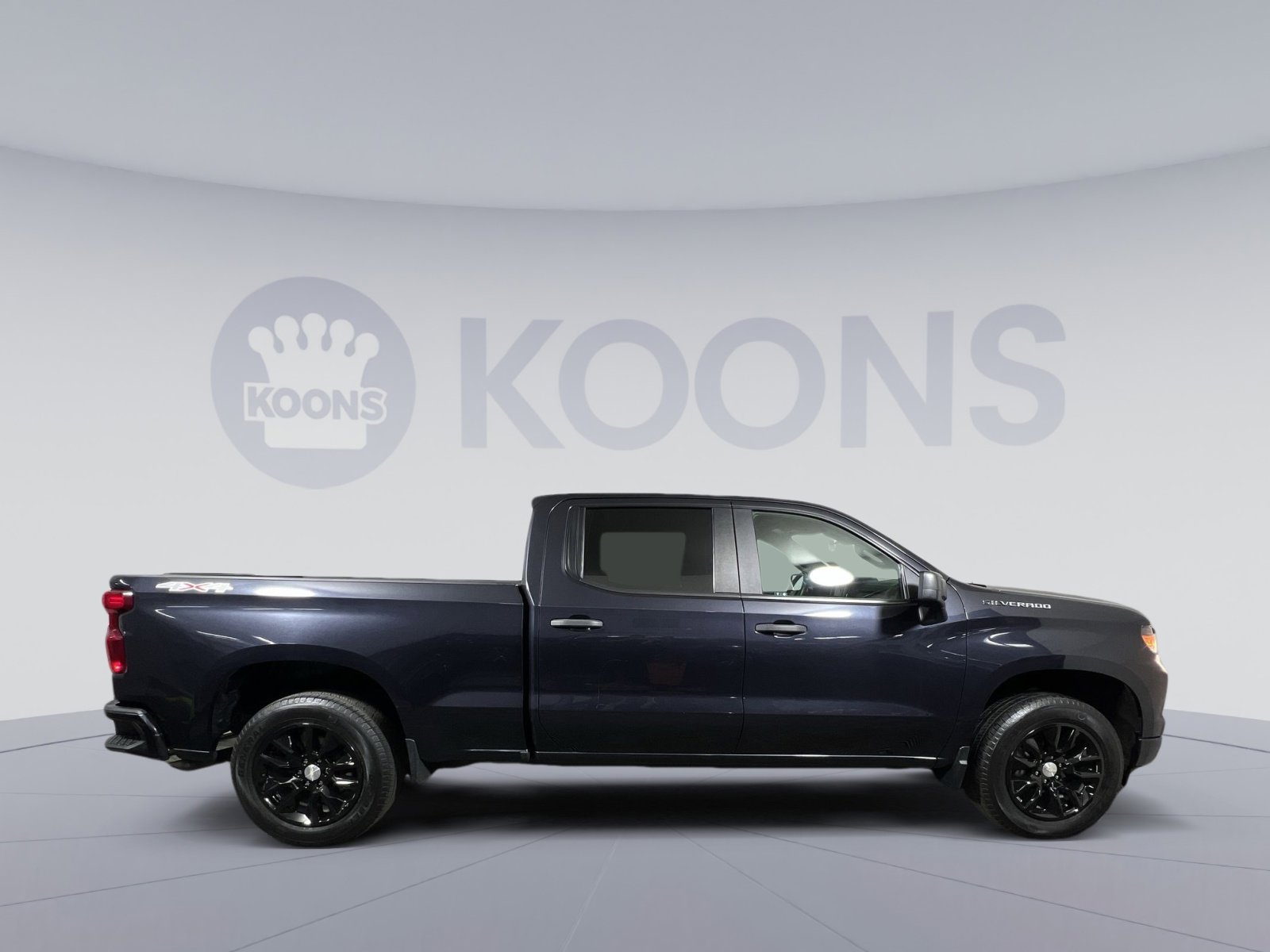 Used 2022 Chevrolet Silverado 1500 Custom image 8