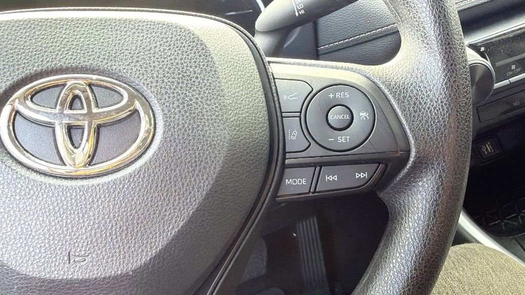 Used 2023 Toyota RAV4 LE FWD image 8
