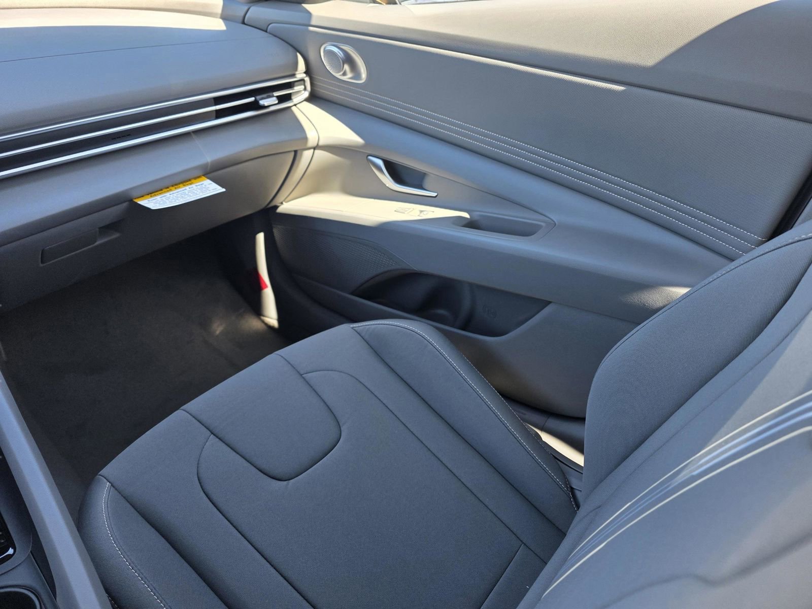 New 2026 Hyundai Elantra Sport image 18