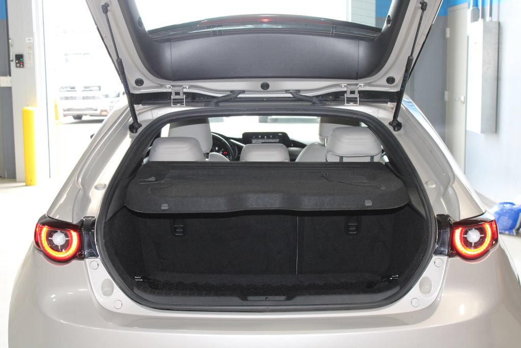 Used 2023 MAZDA MAZDA3 s FWD image 28