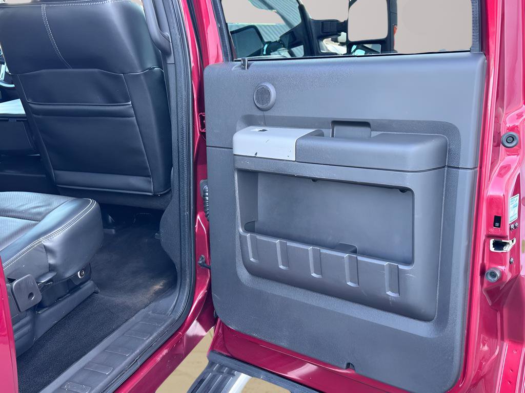 Used 2015 Ford F250 Lariat image 27