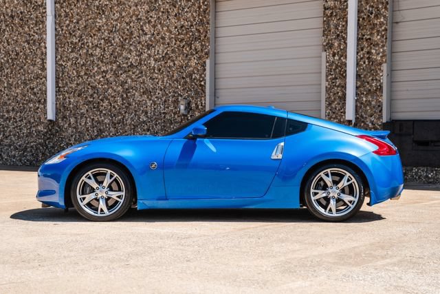 Used 2010 Nissan 370Z Touring w/ Sport Pkg RWD image 42