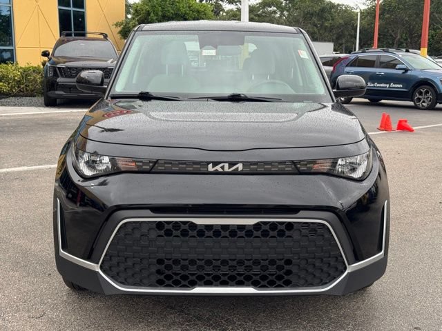 Certified 2025 Kia Soul LX w/ LX Technology Package FWD image 7
