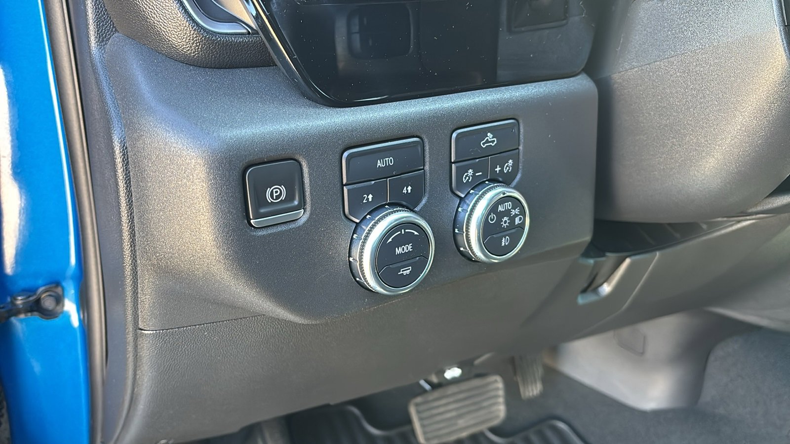 Used 2022 GMC Sierra 1500 Elevation image 24